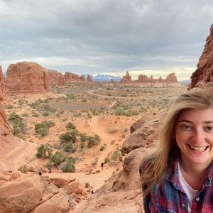 Meet your Posher, Alyssa